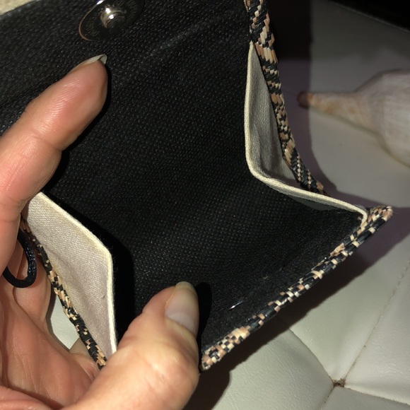 Mini Coin Purse-Woven Plastic & Cloth-Tan/Black-4x3-Snap Flap Closure-EUC - Picture 9 of 11